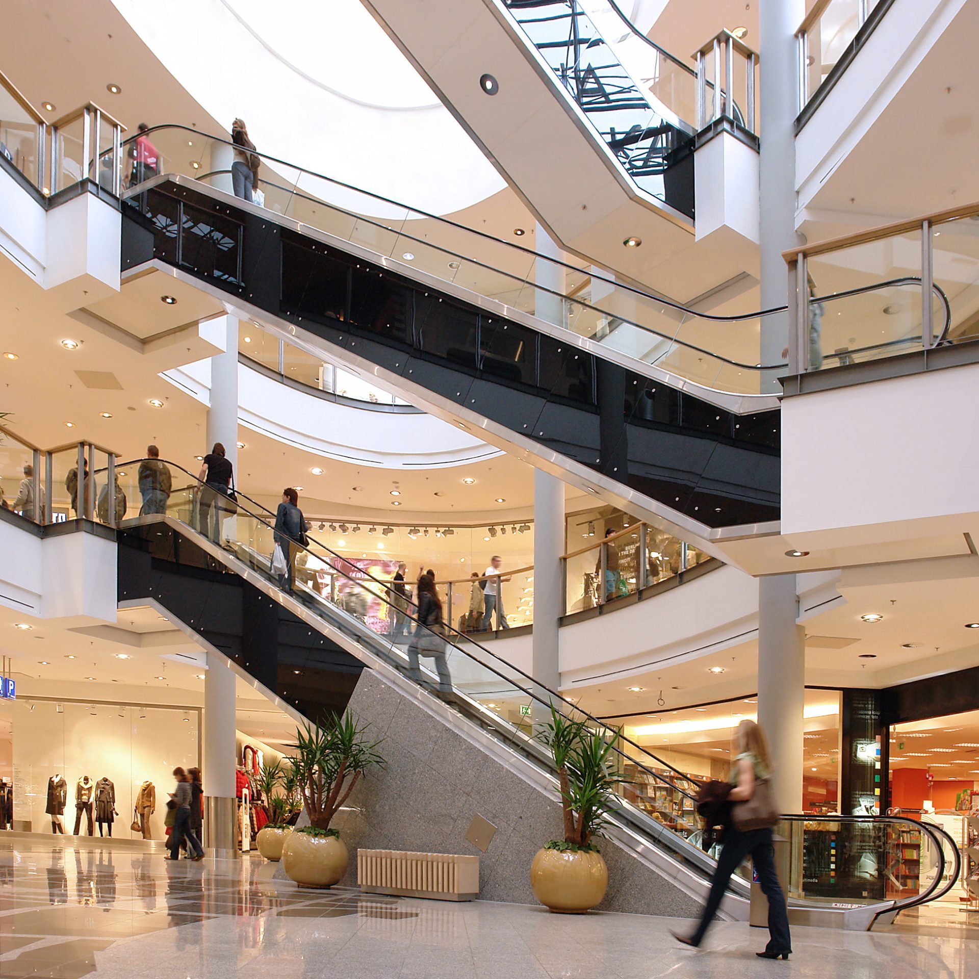 shoppers Shoppers in multilevel shopping center